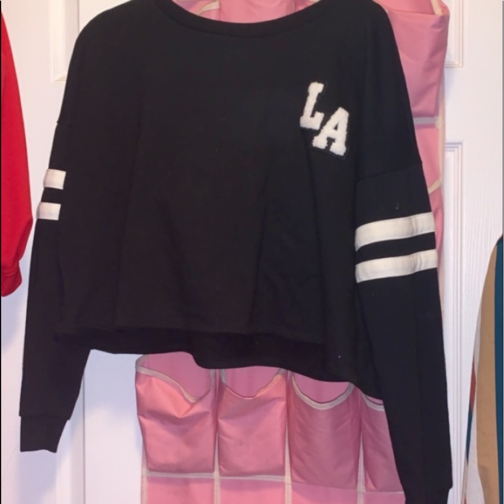 SIZE L Forever 21 LA Sweater Crop Top!
